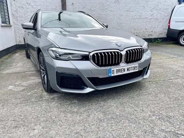 BMW 5-Series Estate, Petrol Hybrid, 2022, Grey