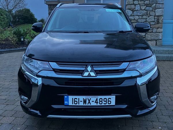 Mitsubishi Outlander SUV, Petrol Plug-in Hybrid, 2016, Black