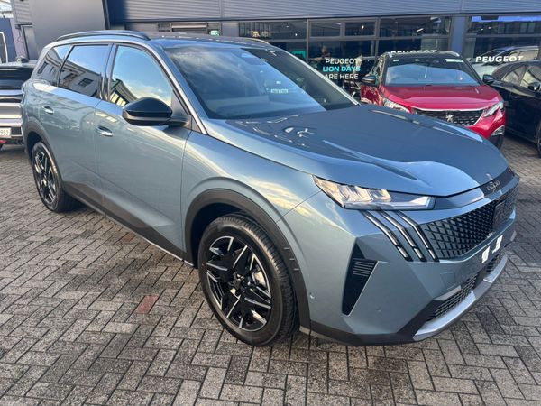Peugeot 5008 SUV, Electric, 2026, Blue