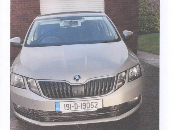 Skoda Octavia Saloon, Diesel, 2019, Grey