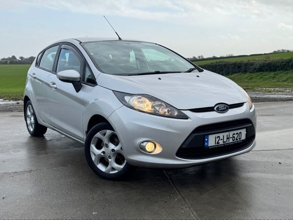 Ford Fiesta Hatchback, Petrol, 2012, Silver