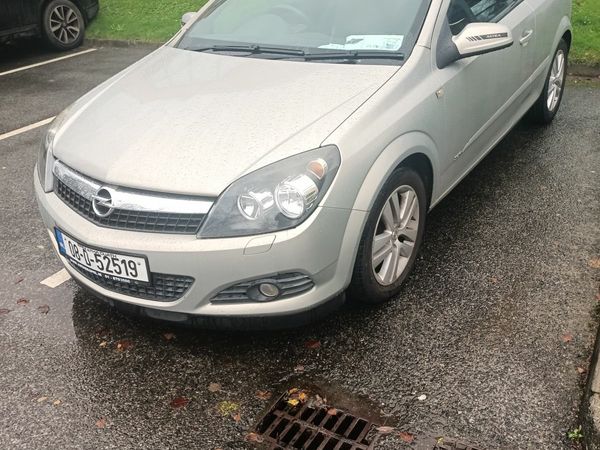 Opel Astra Hatchback, Petrol, 2008, Yellow