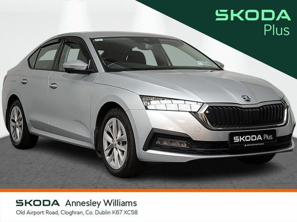 Skoda Octavia Saloon, Diesel, 2025, Silver