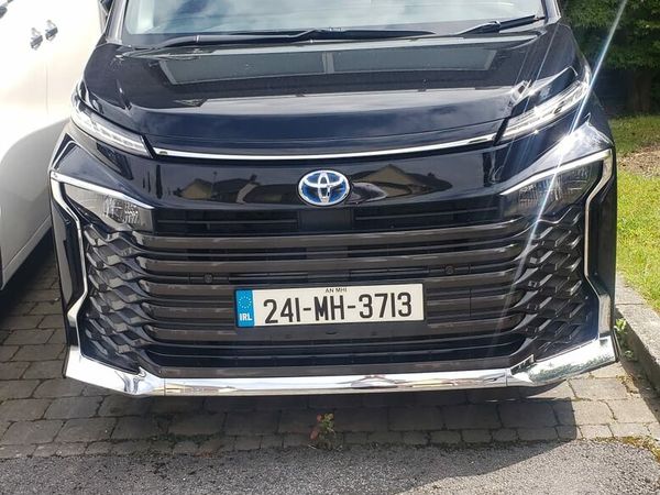 Toyota Voxy MPV, Petrol Hybrid, 2024, Black