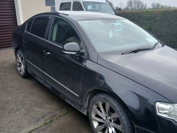 Volkswagen Passat Saloon, Diesel, 2010, Black