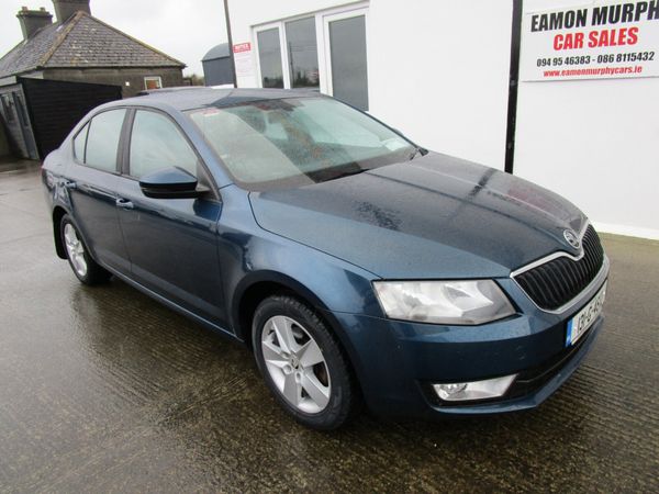 Skoda Octavia Hatchback, Diesel, 2013, Blue