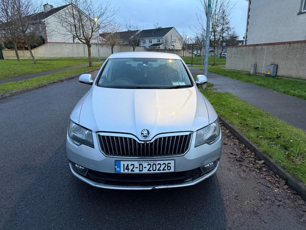 Skoda Superb Hatchback, Diesel, 2014, Silver