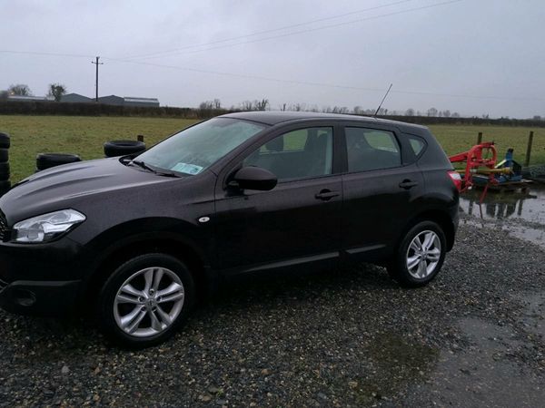 Nissan Qashqai Hatchback, Diesel, 2011, Black