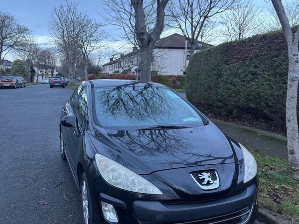 Peugeot 308 Hatchback, Petrol, 2009, Black