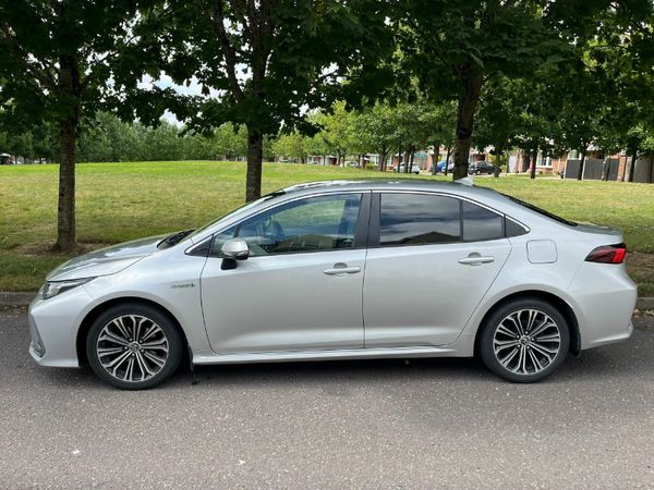 Toyota Corolla Saloon, Petrol Hybrid, 2019, Grey
