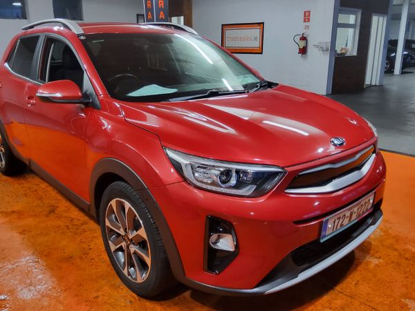 Kia Stonic Estate/Jeep, Petrol, 2017, Red