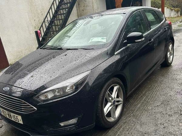 Peugeot 2008 Hatchback, Petrol, 2017, Black