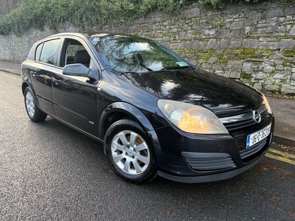 Opel Astra Hatchback, Petrol, 2006, Black