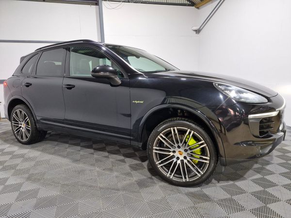 Porsche Cayenne SUV, Petrol, 2017, Black