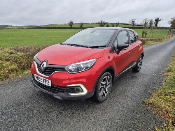 Renault Captur SUV, Petrol, 2019, Red
