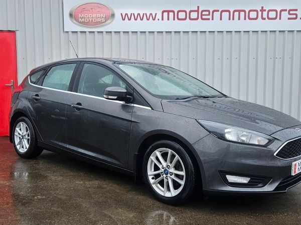 Ford Focus Hatchback, Petrol, 2015, Grey