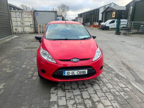 Ford Fiesta Hatchback, Petrol, 2010, Red