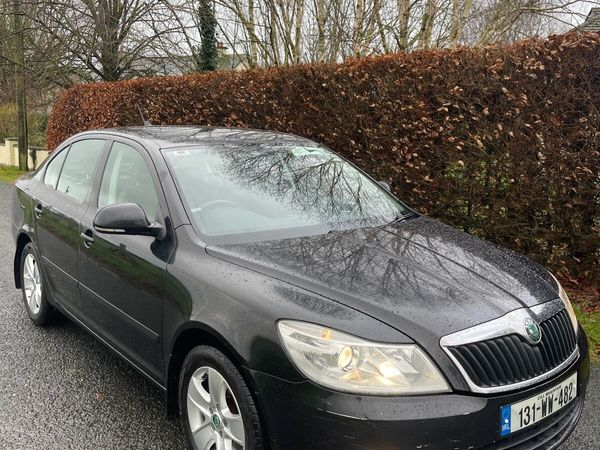 Skoda Octavia Saloon, Diesel, 2013, Black