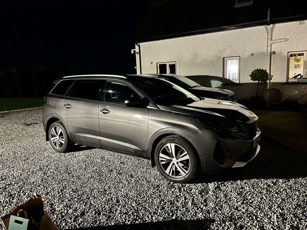 Peugeot 5008 MPV, Diesel, 2021, Grey