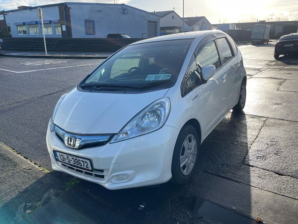 Honda Fit Hatchback, Petrol Hybrid, 2013, Silver