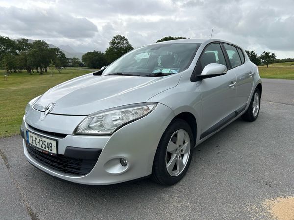 Renault Megane Hatchback, Diesel, 2012, Silver