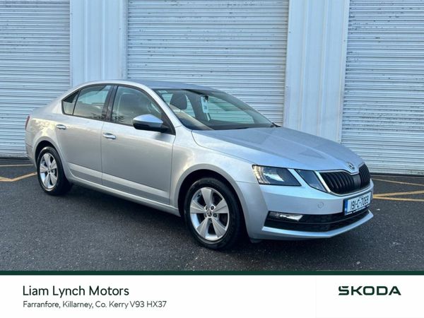 Skoda Octavia Saloon, Diesel, 2019, Grey