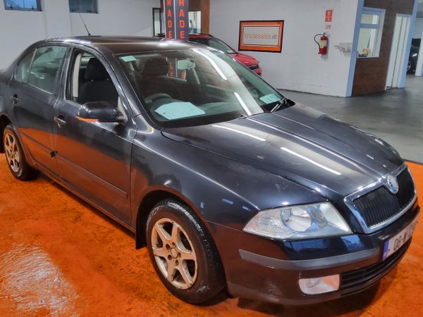 Skoda Octavia Hatchback, Petrol, 2008, Black