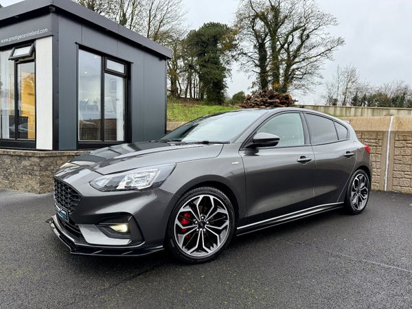 Ford Focus Hatchback, Diesel, 2020, Grey