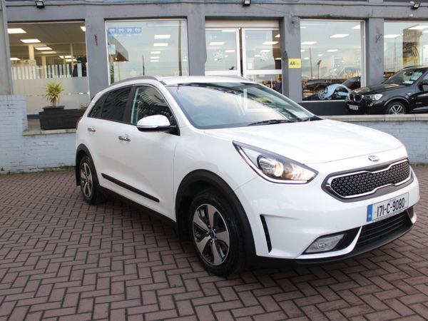 Kia Niro SUV, Petrol Hybrid, 2017, White