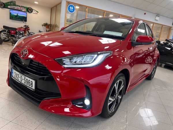 Toyota Yaris Hatchback, Petrol Hybrid, 2024, Red