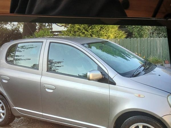 Toyota Yaris Hatchback, Petrol, 2005, Silver