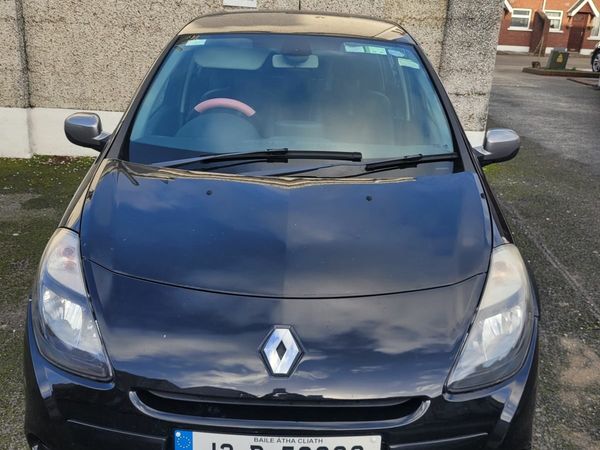 Renault Clio Hatchback, Petrol, 2012, Black