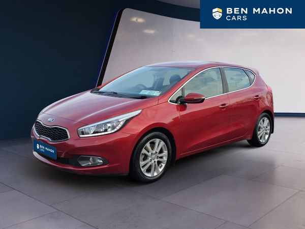 Kia Ceed Hatchback, Diesel, 2015, Red