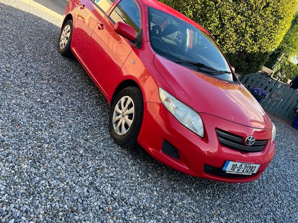 Toyota Corolla Saloon, Diesel, 2010, Red