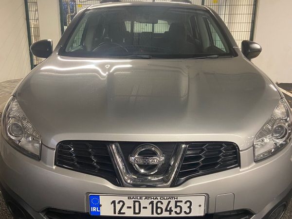 Nissan Qashqai Hatchback, Diesel, 2012, Silver