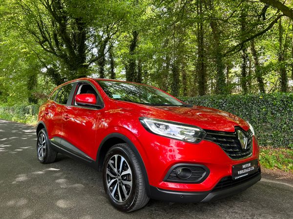 Renault Kadjar SUV, Petrol, 2022, Red