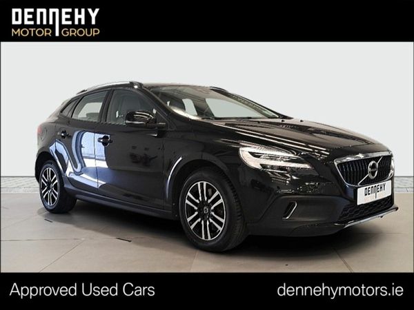 Volvo V40 SUV, Diesel, 2018, Black