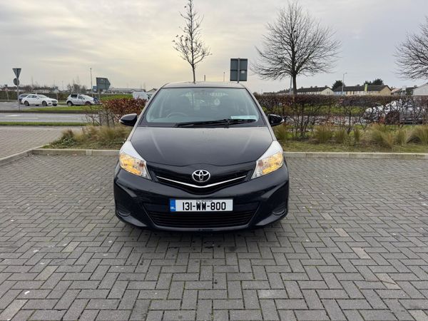 Toyota Yaris Hatchback, Petrol, 2013, Black