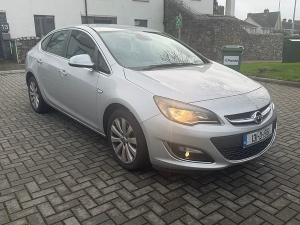 Opel Astra Saloon, Petrol, 2013, Silver