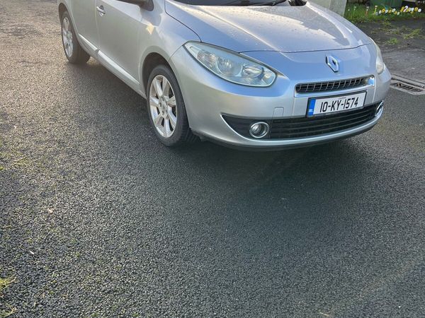 Renault Fluence Saloon, Diesel, 2010, Silver