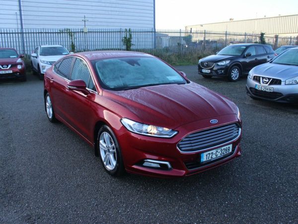 Ford Mondeo Hatchback, Diesel, 2017, Red