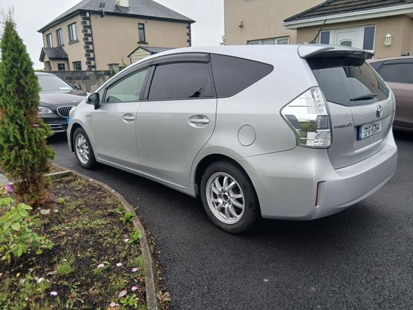 Toyota Prius MPV, Petrol Hybrid, 2012, Silver