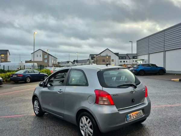 Toyota Yaris Hatchback, Petrol, 2008, Silver