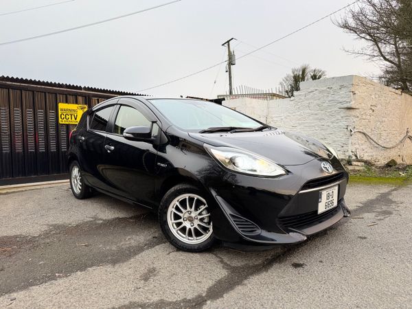 Toyota Aqua Hatchback, Petrol Hybrid, 2018, Black