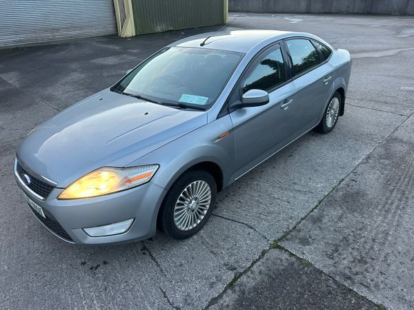 Ford Mondeo Saloon, Petrol, 2007, Silver