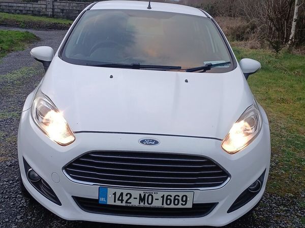 Ford Fiesta Hatchback, Diesel, 2014, White