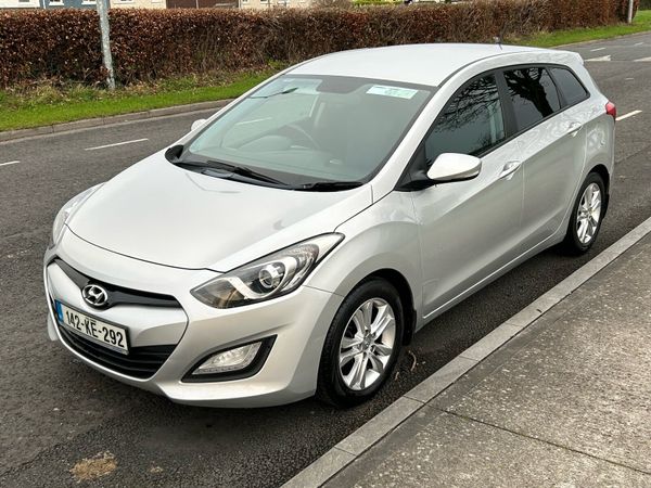 Hyundai i30 Estate/Jeep, Diesel, 2014, Silver