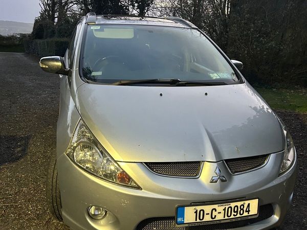 Mitsubishi Grandis MPV, Diesel, 2010, Silver