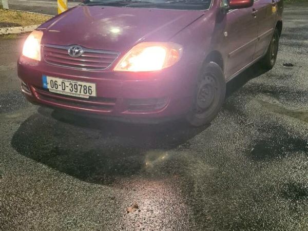 Toyota Corolla Saloon, Petrol, 2006, Red