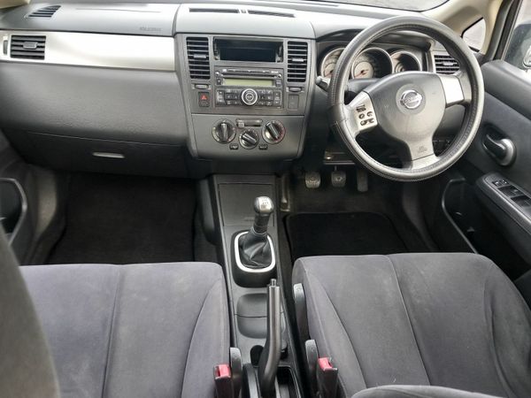 Nissan Tiida Hatchback, Petrol, 2008, Black